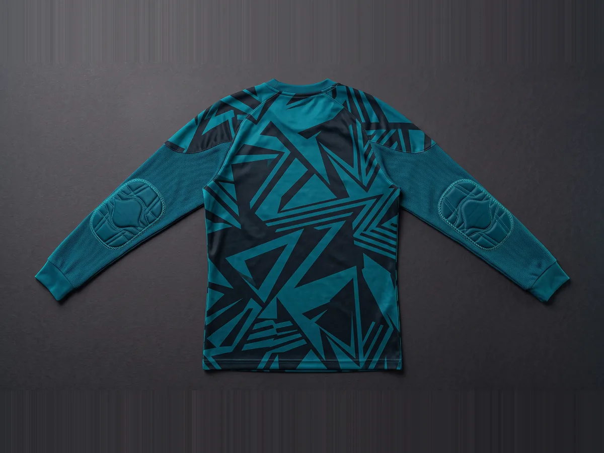 Long-sleeve goalkeeper shirt with padded elbow panels in contrast colours